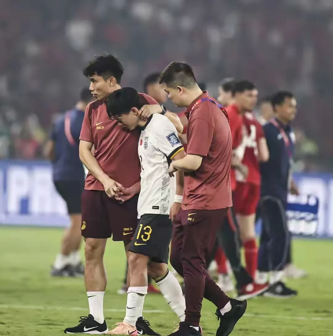 万博体育manbet平台-足球赛事全记录背后的艰辛与辉煌的故事