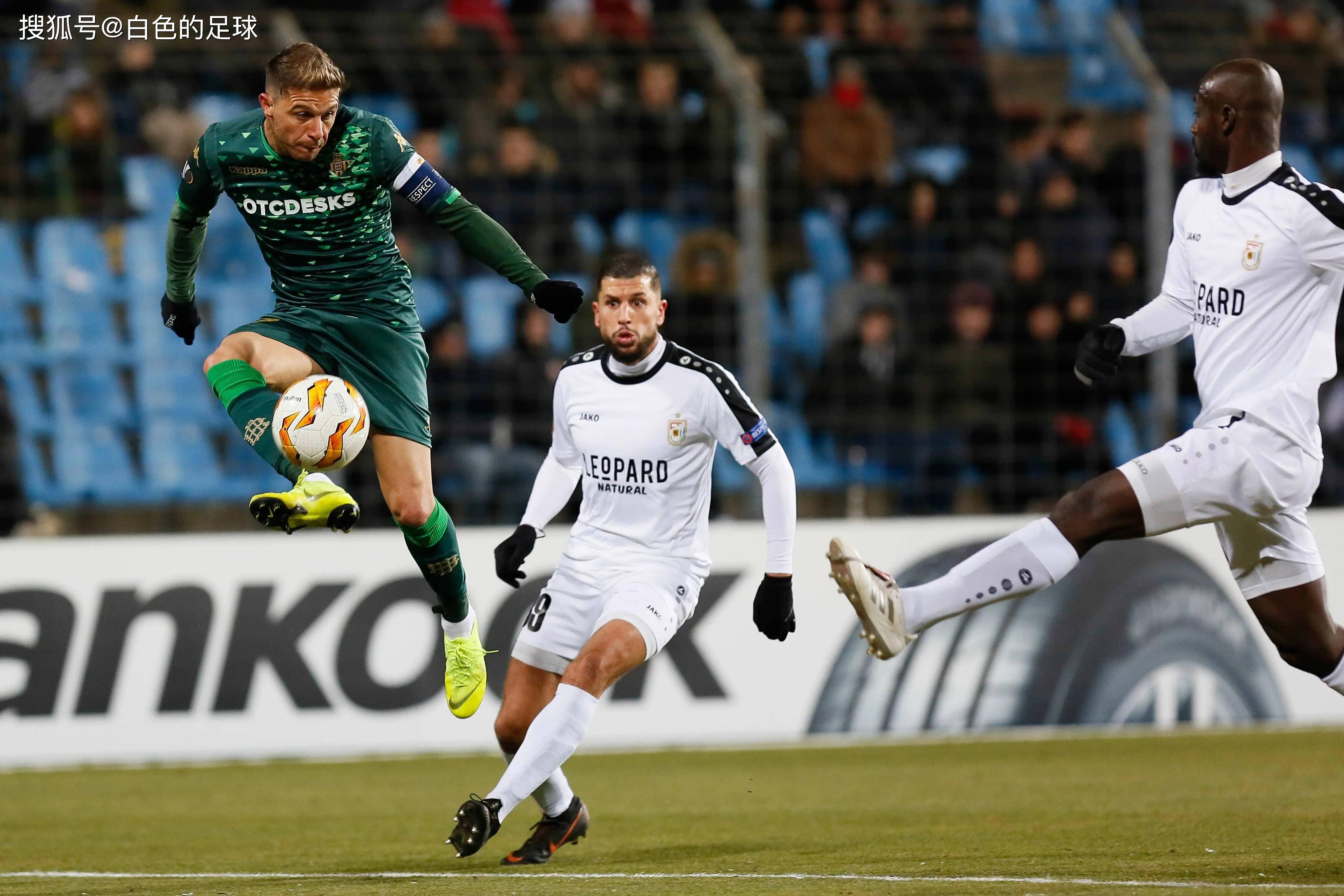 足球赛事全记录背后的艰辛与辉煌的故事